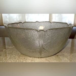 Arcoroc Aspen, Glass Leaf serving bowl. 12” France circa 1970s